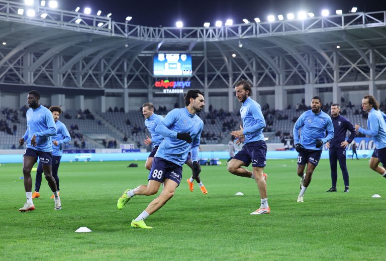 ΤΩΡΑ: Οι ενδεκάδες στο Άρης-Πάφος… Εκτός αποστολής ο Σούνιτς