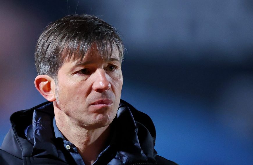 Σφίγγει ο κλοιός για Θελάδες