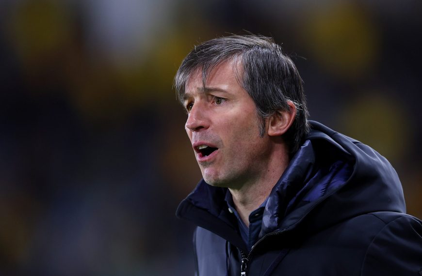 Σχόλιο: Από τ’ αστέρια στον… Θελάδες!