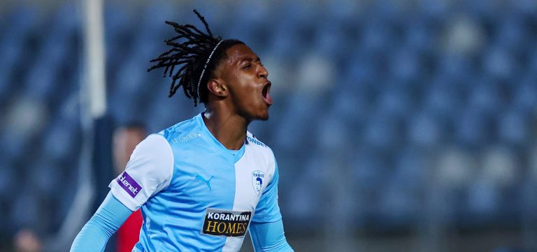 Από την πόρτα εξόδου… πρωταγωνιστής!