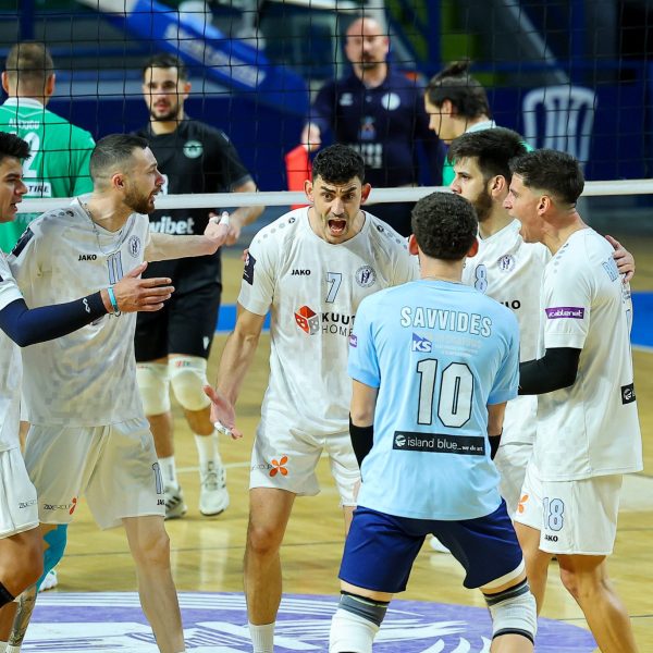 ΠΡΩΤΑΘΛΗΤΗΣ ΚΑΙ ΠΑΛΙ Ο ΠΑΦΙΑΚΟΣ ΜΕ ΔΙΠΛΟ ΣΤΗ ΛΕΥΚΩΣΙΑ ΕΠΙ ΤΗΣ ΟΜΟΝΟΙΑΣ (ΕΙΚ)