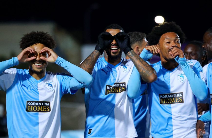 ΠΑΦΙΤΙΚΗ “θύελλα” σκόρπισε στους ΕΦΤΑ ανέμους την Krasava! (pcs+vid)