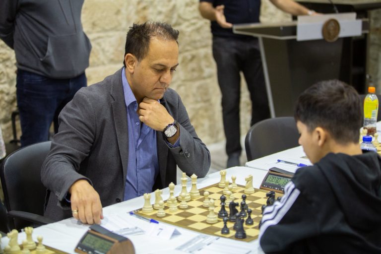 Σκακιστές από 27 χώρες αγωνίζονται στο 4ο Διεθνές Σκακιστικό Τουρνουά Πάφου