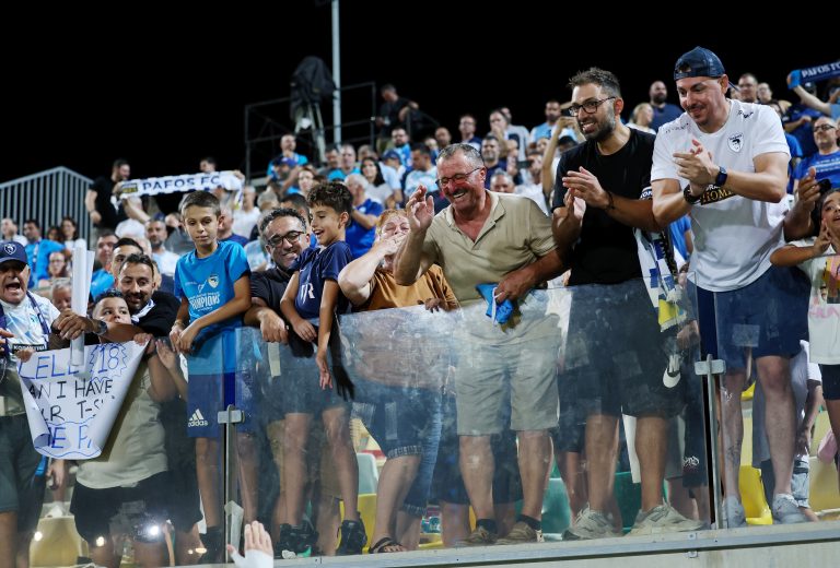 Φωτογραφίες από την κερκίδα της Πάφου!