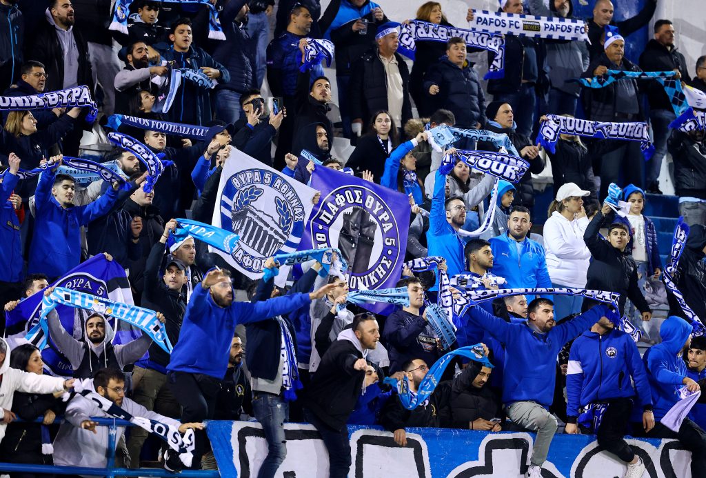 &Epsilon;&xi;έ&lambda;&iota;&xi;&eta;: &Mu;&epsilon; &kappa;ό&sigma;&mu;&omicron; &tau;&omicron; &Alpha;&nu;ό&rho;&theta;&omega;&sigma;&eta;-&Pi;ά&phi;&omicron;&sigmaf; FC!