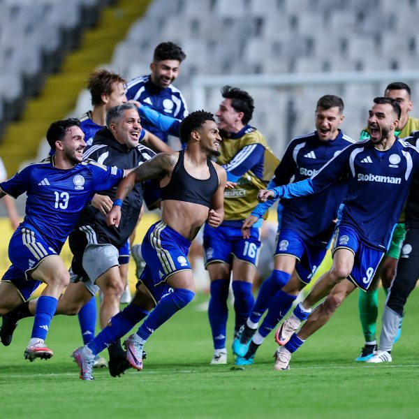 ΓΚΟΛΑΡΑ και όλοι ΜΕΣΑ!